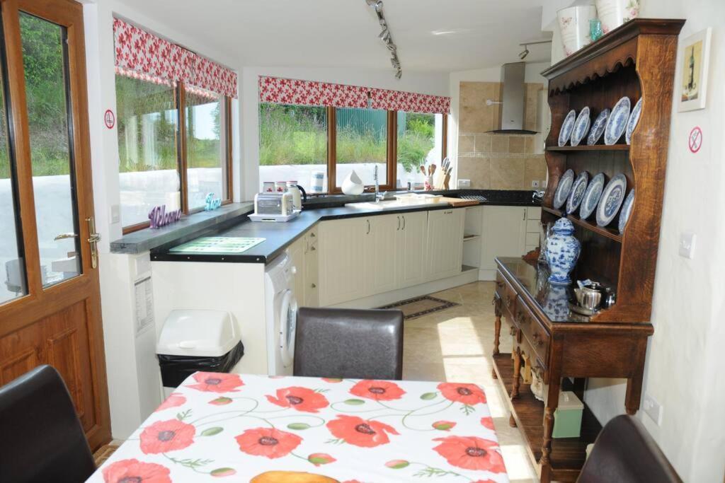 Ty-Hapus Cottage Jordanston Εξωτερικό φωτογραφία